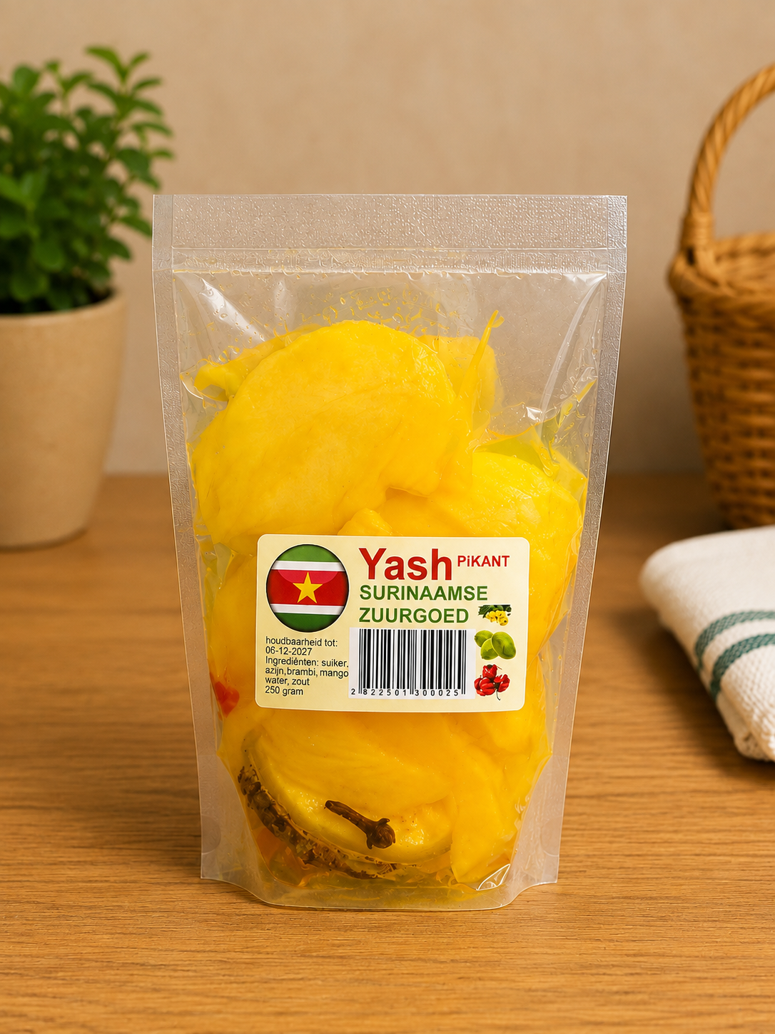 Surinaamse Zuurgoed Yash Pikant 250g